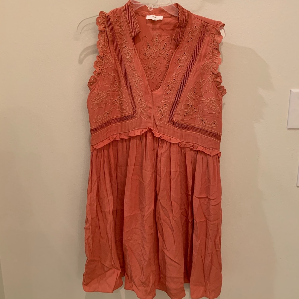 A loves A dress